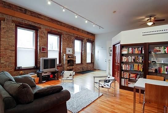 This place is really big for a 1br