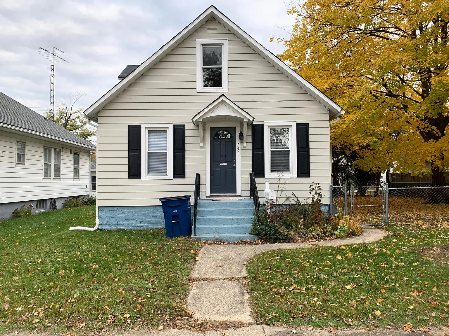 320 Jackson St photo 1