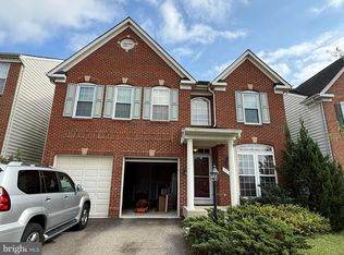 9927 E Hill Dr, Lorton, VA 22079