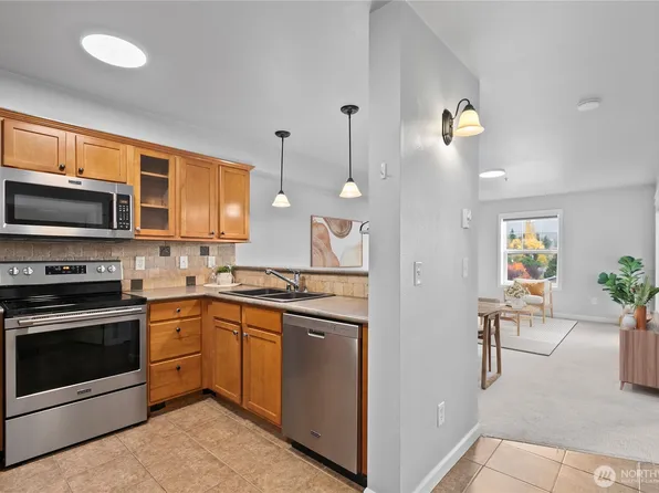 700 32nd Street #A408, Bellingham, WA 98225