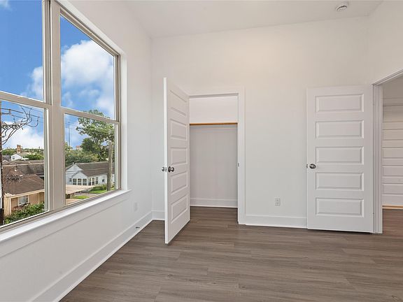 4th image of 5623 Eskridge St #0