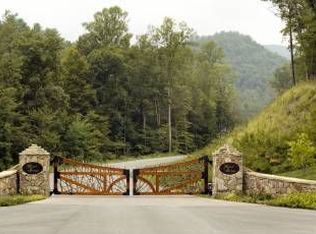 6860 E Lamar Alex Pkwy, Townsend, TN 37882