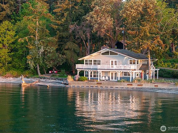 3rd image of 9788 Manitou Beach Drive NE