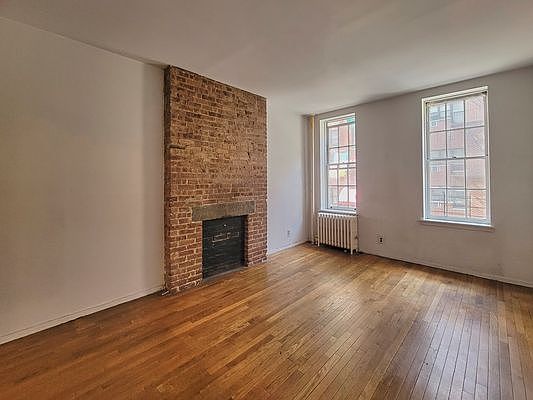 3rd image of 347 E 85th St #2E