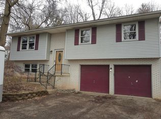 657 Oak Hill Rd, Wooster, OH 44691