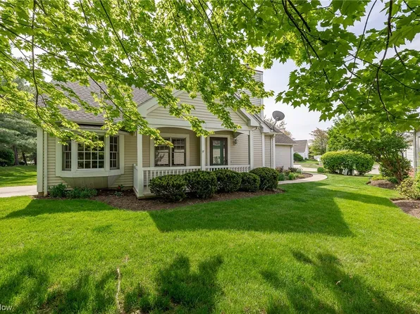 19296 Dawn Ct, Strongsville, OH 44149