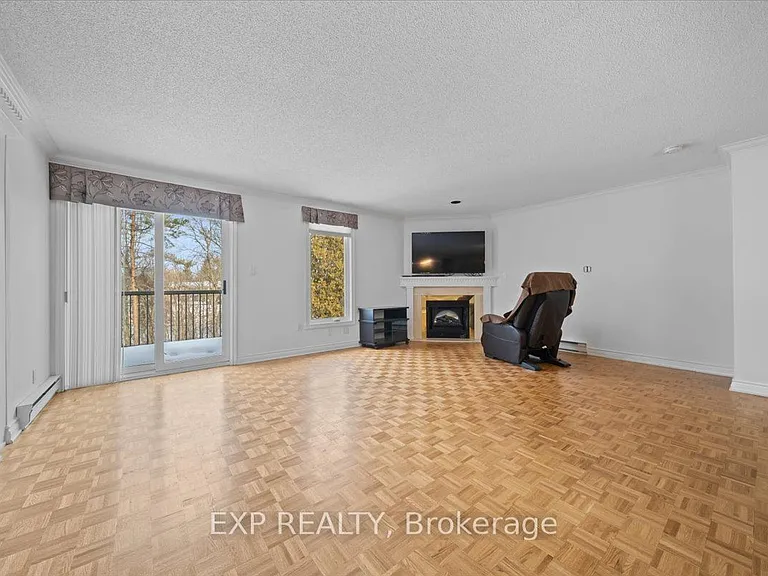 469 Church St #18 — Photo 10