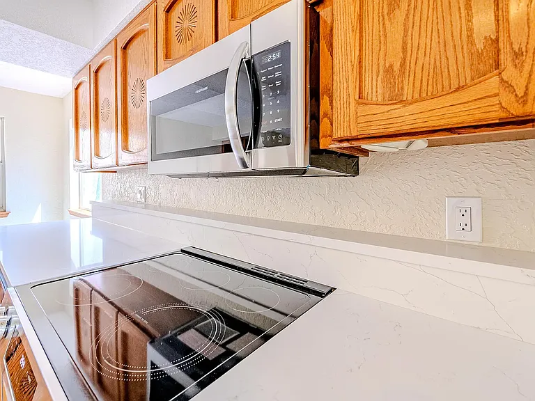 5137 Glenwood Pointe Ln NE #5137 — Photo 55