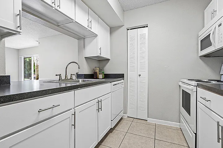 Cortland Pembroke Pines — Photo 32