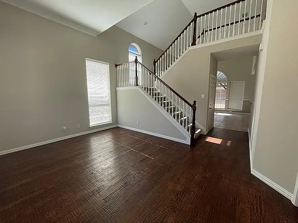 4 bed, 2.5 bath, 3361 sqft, $3,400 — Photo 4
