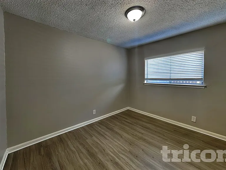 6831 De Palma — Photo 10