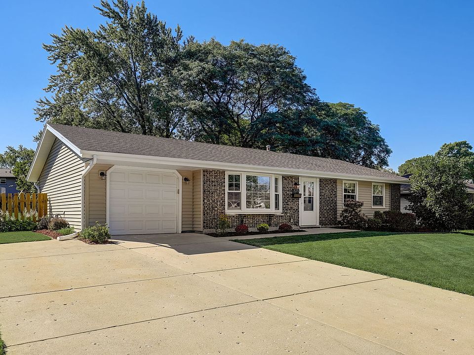 825 Sienna Dr, Schaumburg, IL 60193 Zillow