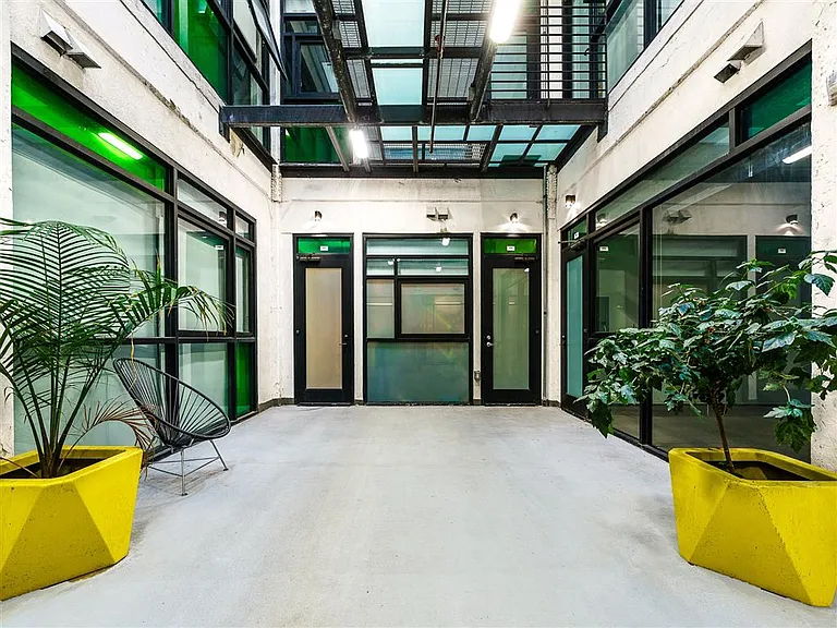The Broadway Lofts — Photo 11