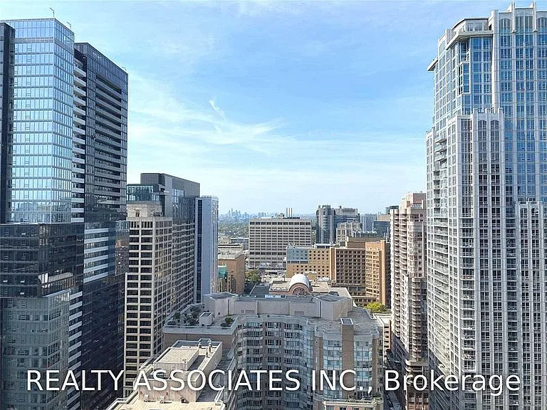 386 Yonge St #2813 — Photo 33