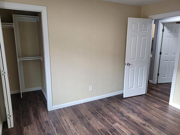 3rd image of 1573 W Maple Ave