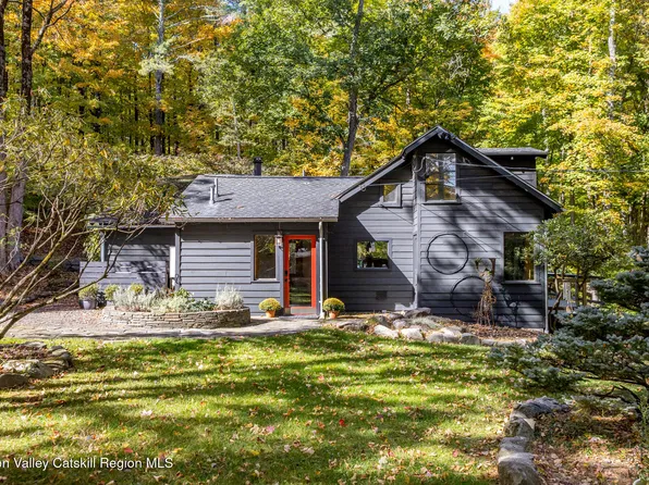 38 Hill 99, Woodstock, NY 12498