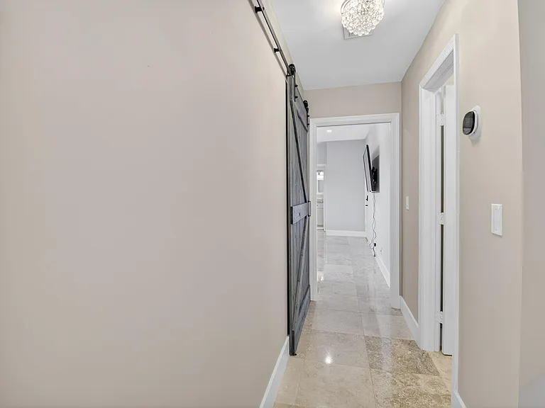 122 Andrews Ave #B — Photo 26