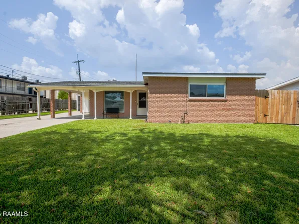 11 Chennault St, Morgan City, LA 70380