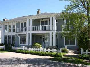 1205 W Bay Rd, Harbor Springs, MI 49740