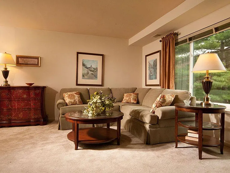 Queen's Purchase Apartments — Photo 6