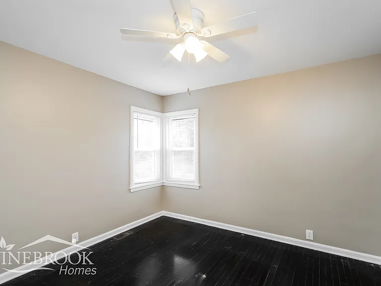 3998 Hamblen Dr — Photo 10