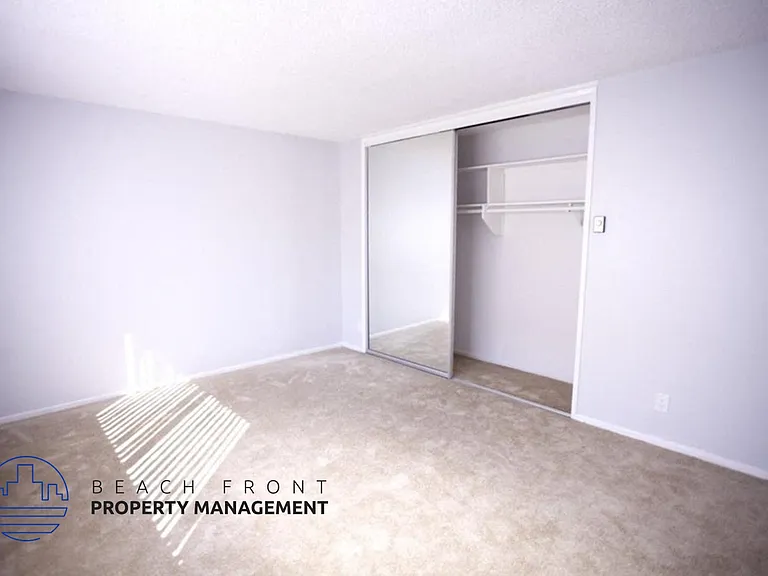 517 Evergreen St — Photo 5