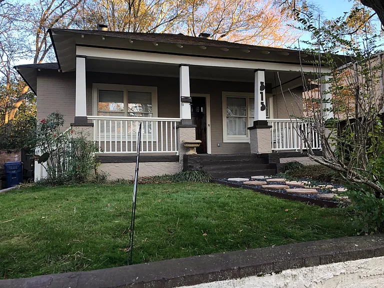 315 Brooks Ave NE — Photo 2