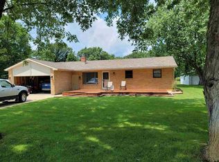 106 Holiday Dr, Brooklyn, MI 49230