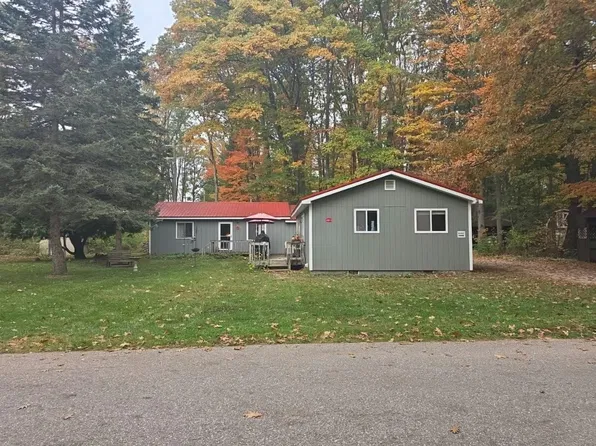 1001 N Linda Ln, Lake City, MI 49651