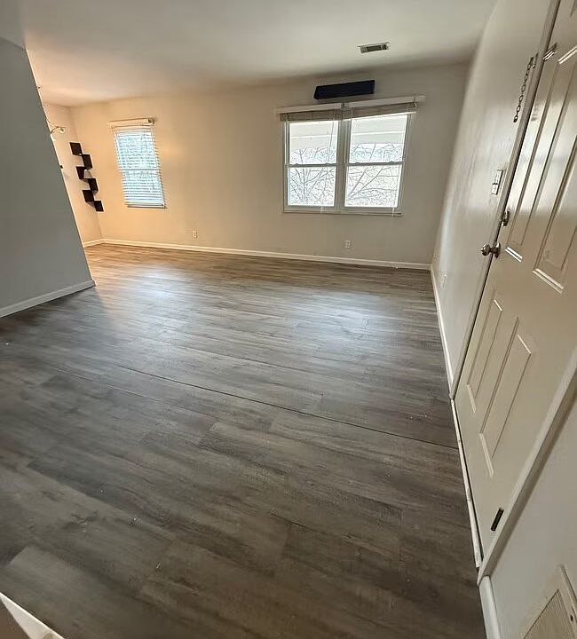 1st image of 718 Village Ln APT 16