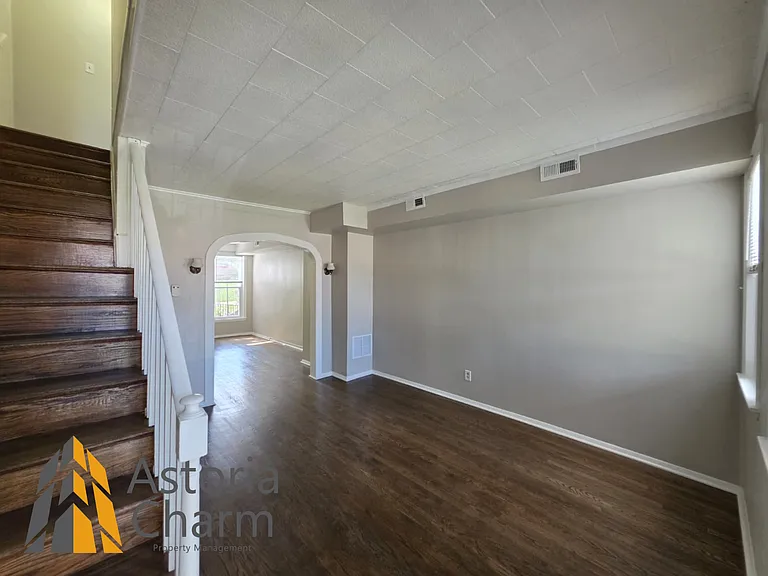1418 N Dukeland St — Photo 3