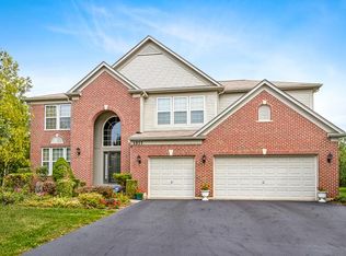 1577 Hazelnut Xing, Mundelein, IL 60060