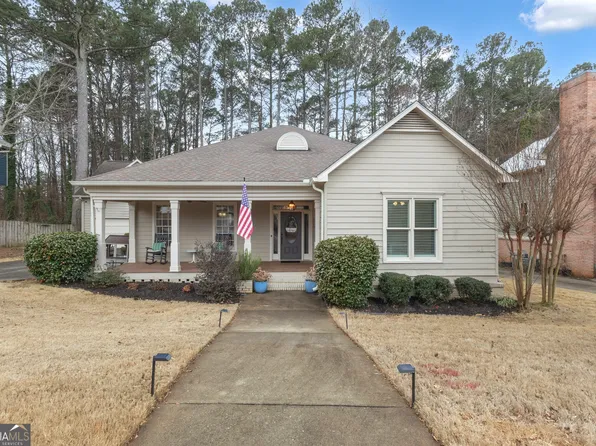 105 Honeysuckle Ln, Peachtree City, GA 30269
