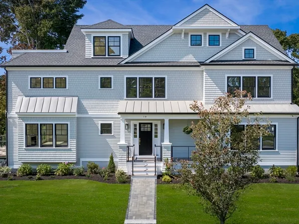 19 Brown Rd, Swampscott, MA 01907