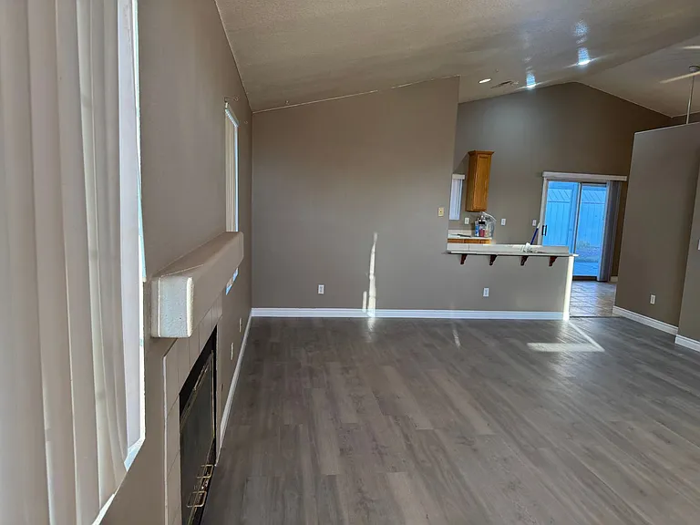 3736 Rose Canyon Dr — Photo 19