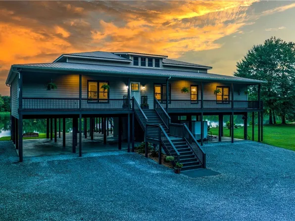 1426 Cypress Point Dr, Akron, AL 35441