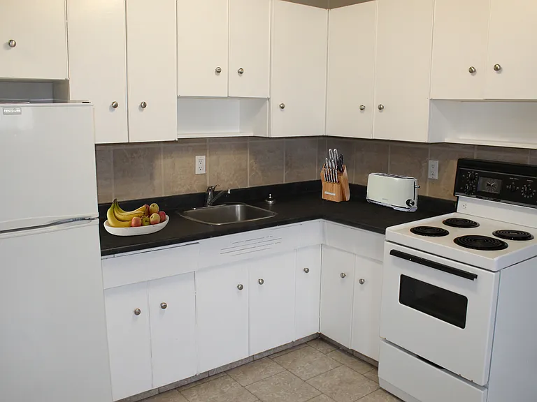 11828 105th St NW — Photo 4