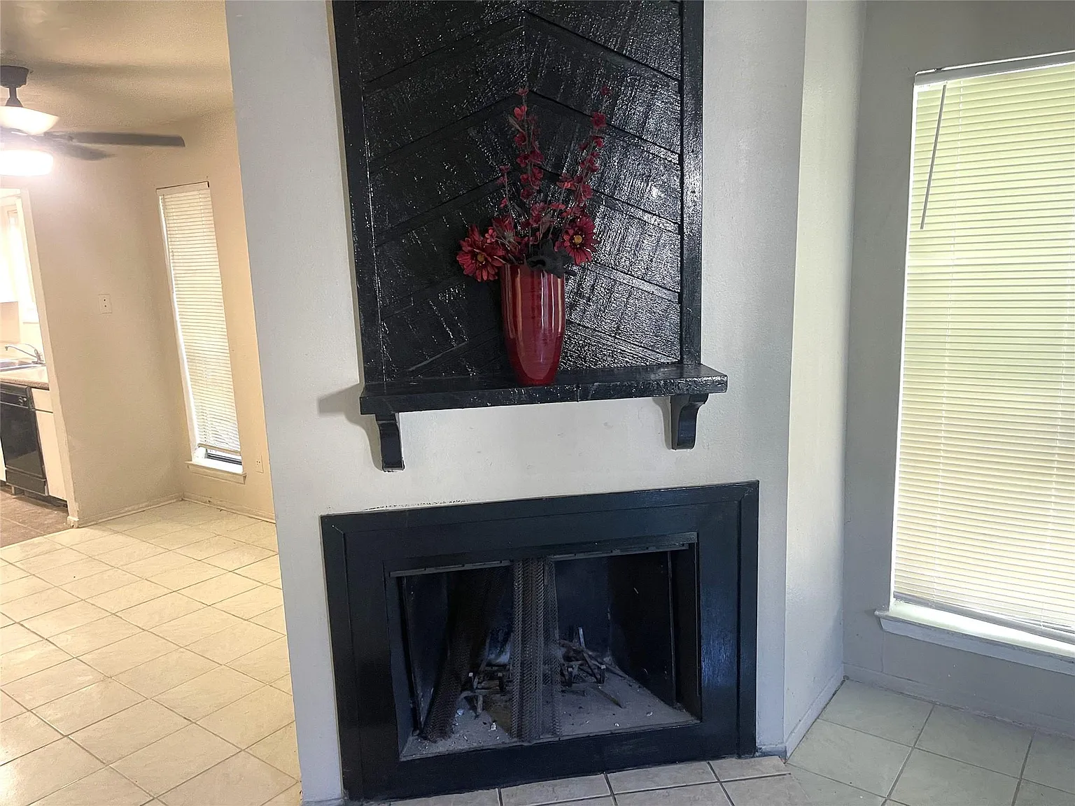 2 bed, 1.0 bath, 1005 sqft, $1,100 — Photo 4