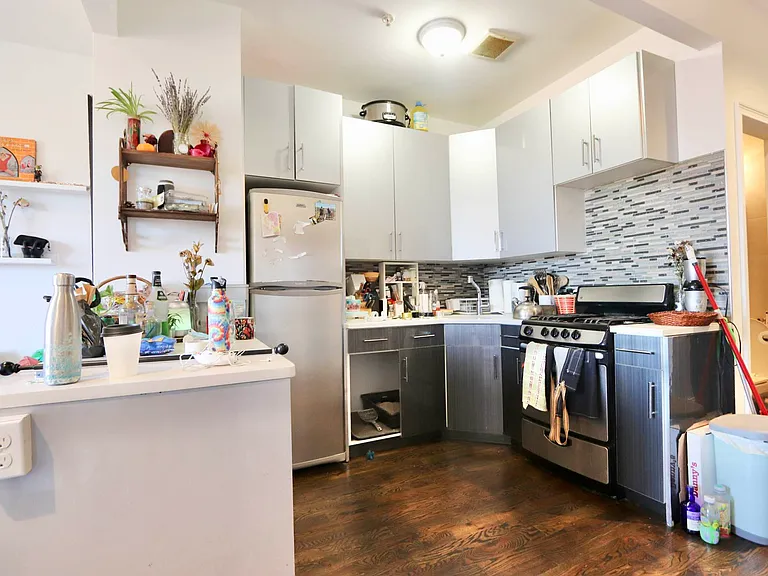 39 Suydam St #4A — Photo 2