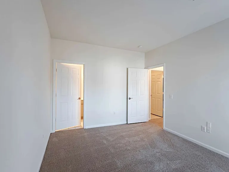 4480 Platinum Dr — Photo 10