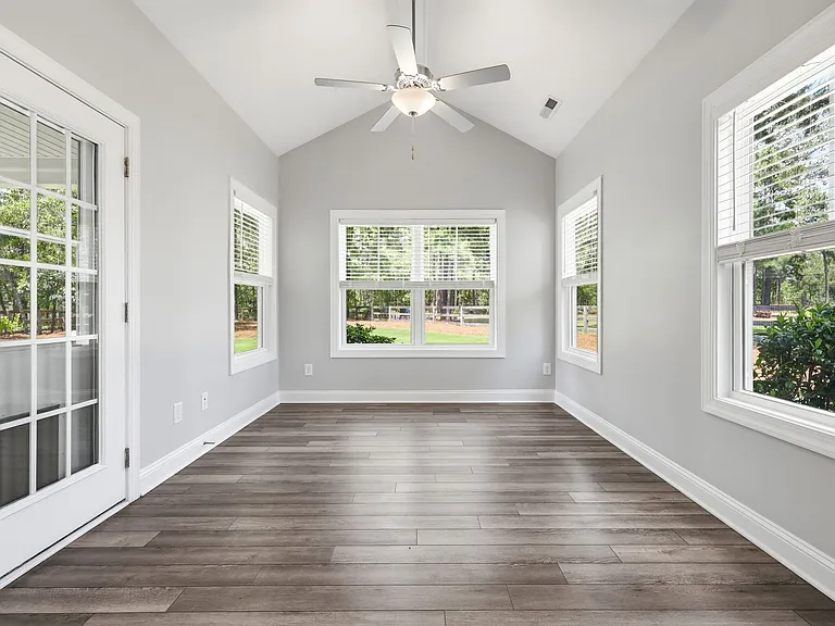 511 Pondpine Ln — Photo 32