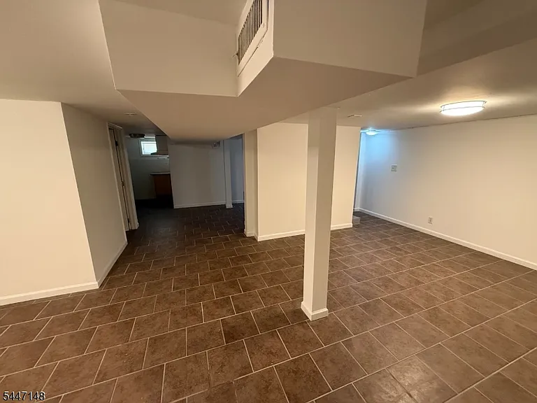 2514 Jackson Ave — Photo 11