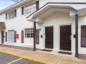 Oakleigh Square - 1160 Elmira Street