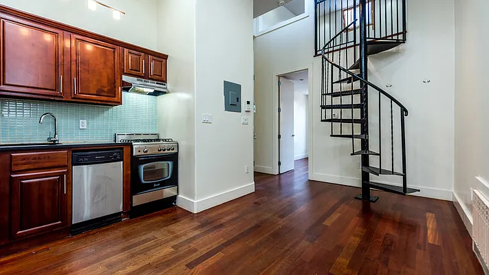 Rented by Nooklyn NYC LLC | media 29