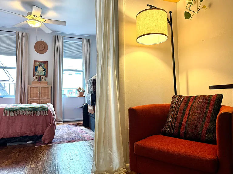 112 Suffolk St #3B — Photo 6