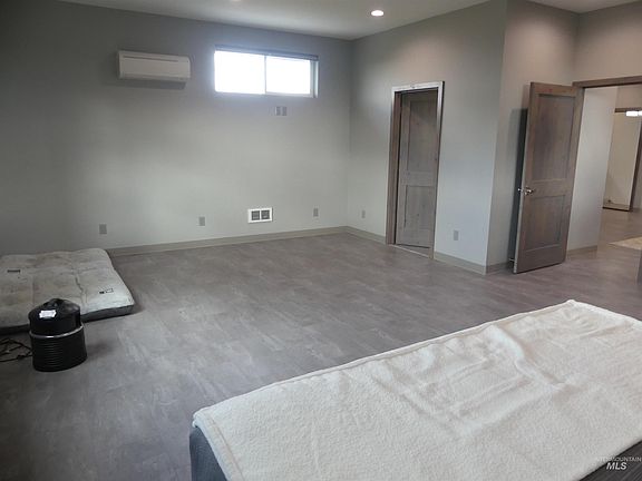 5th image of 47 Camas Rd