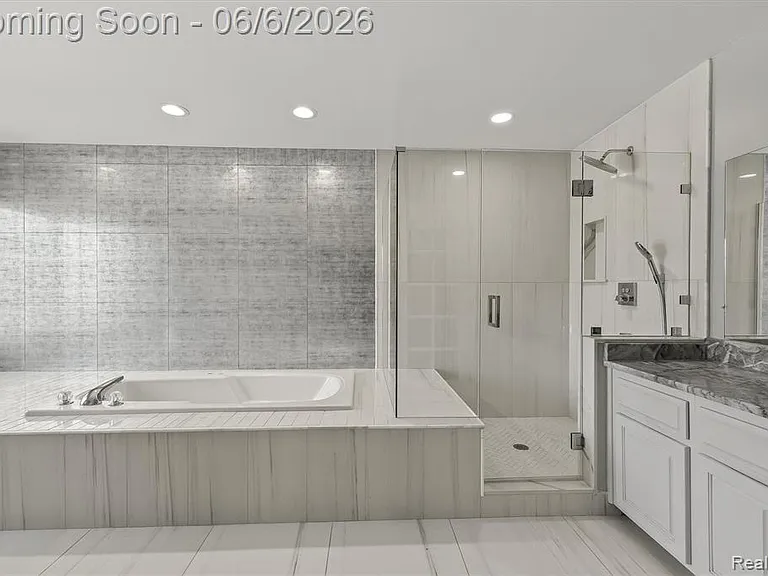 2962 Pheasant Ring Dr — Photo 42