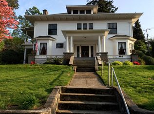 1029 State St, Hood River, OR 97031