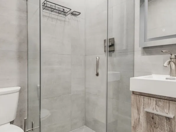 105 Macdougal Street image 4 of 7