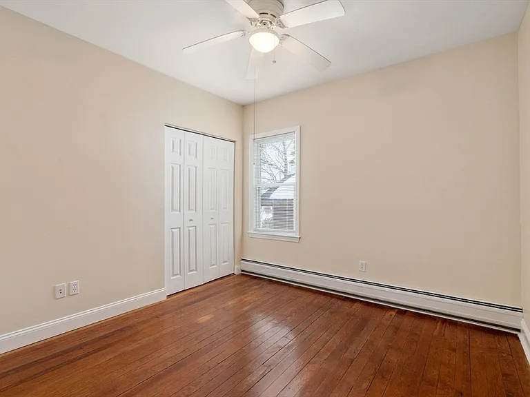 25-27 Lafayette St #1 — Photo 17